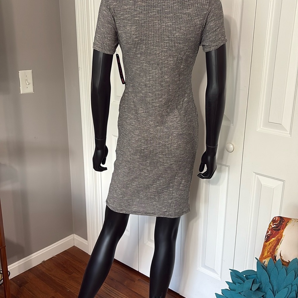 Gray Ribbed Knit Dress - Picture 4 of 6